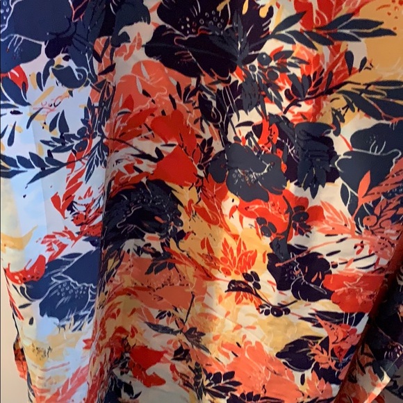 LuLaRoe Floral Flowing Sleeveless Topper Size M - Picture 7 of 10